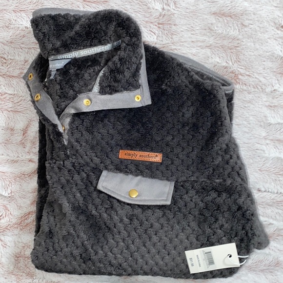 Simply Southern Grey 3/4 button Sherpa - Picture 2 of 2